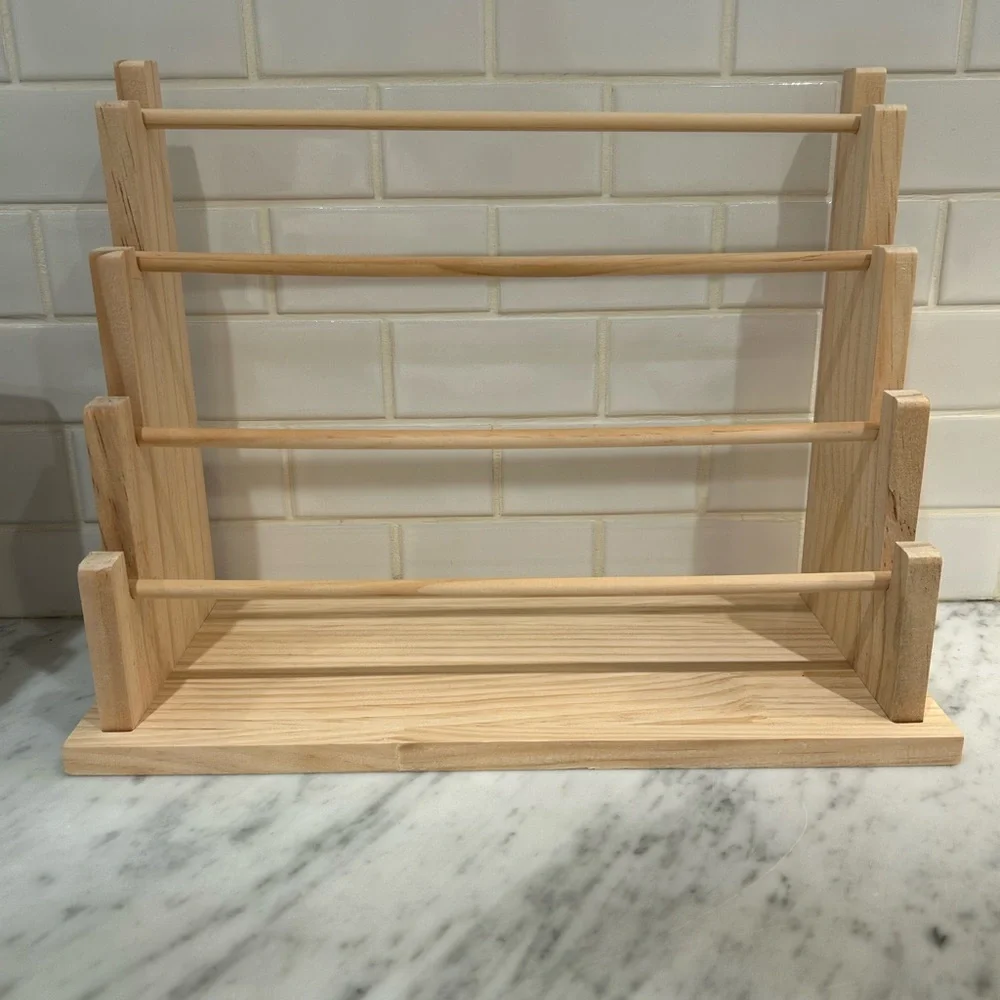 Wooden Display Rack with Cards - Picture 2 of 3